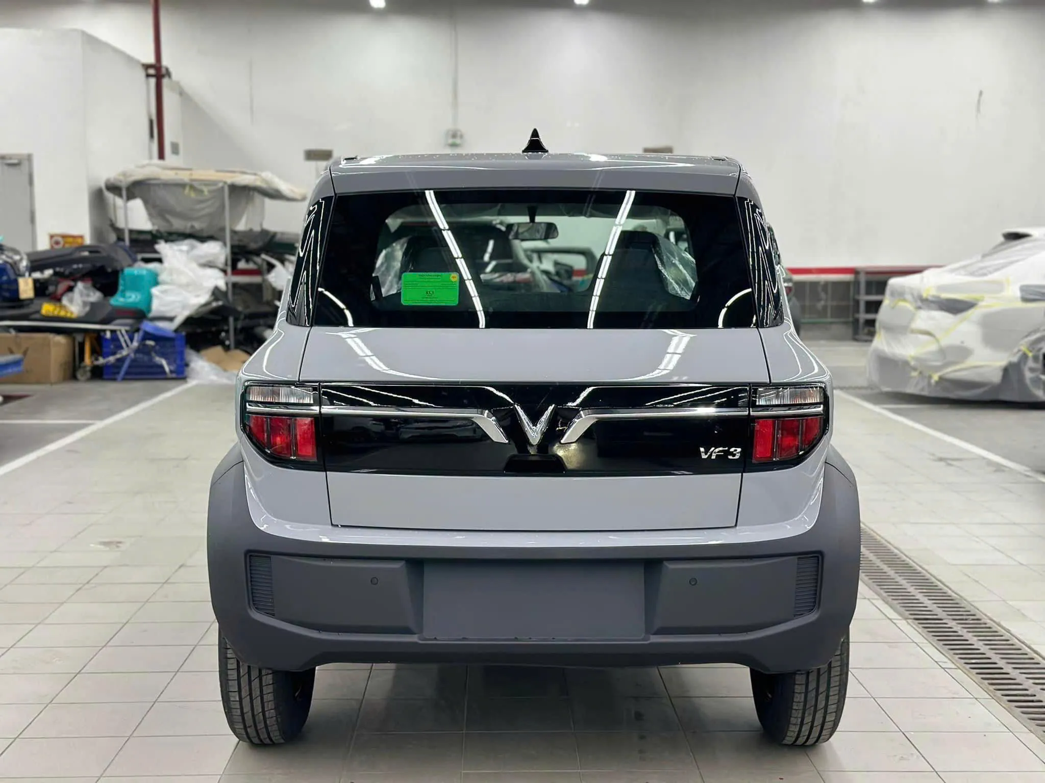 Vinfast VF3 màu xám xi măng