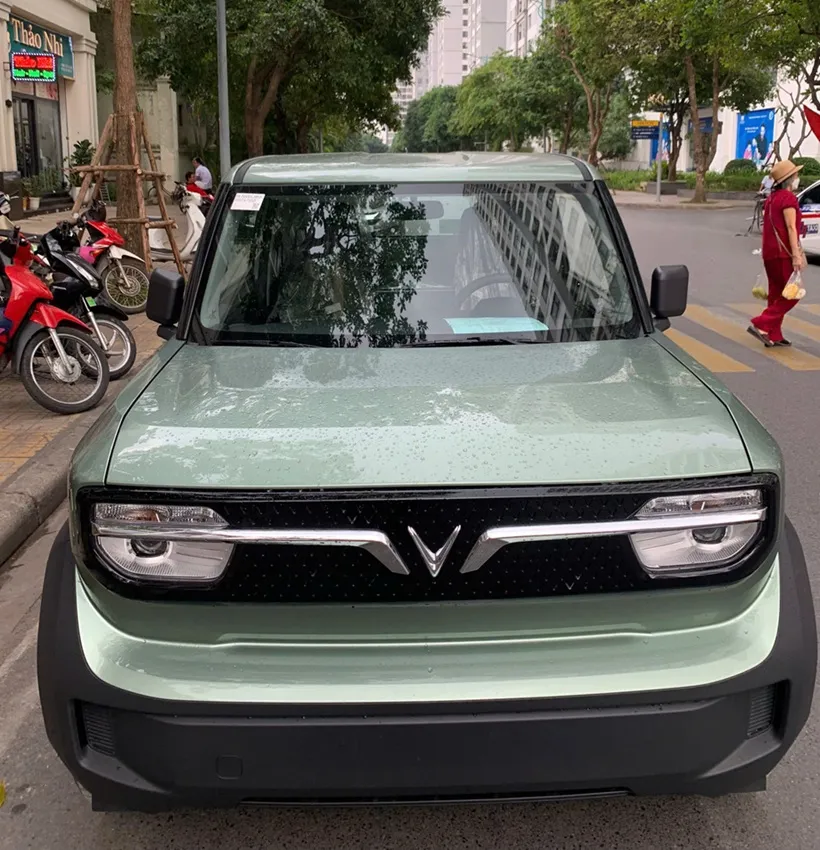 VinFast VF3 màu xanh lá