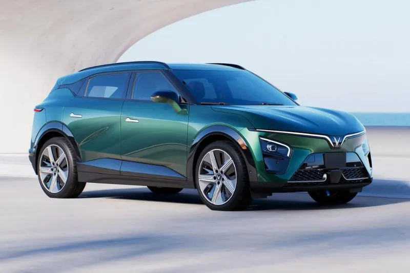 VinFast VF7 - SUV điện thông minh