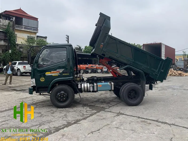 Chi tiết thùng xe và hệ thống lốp xe ben Hoa Mai 3 tấn