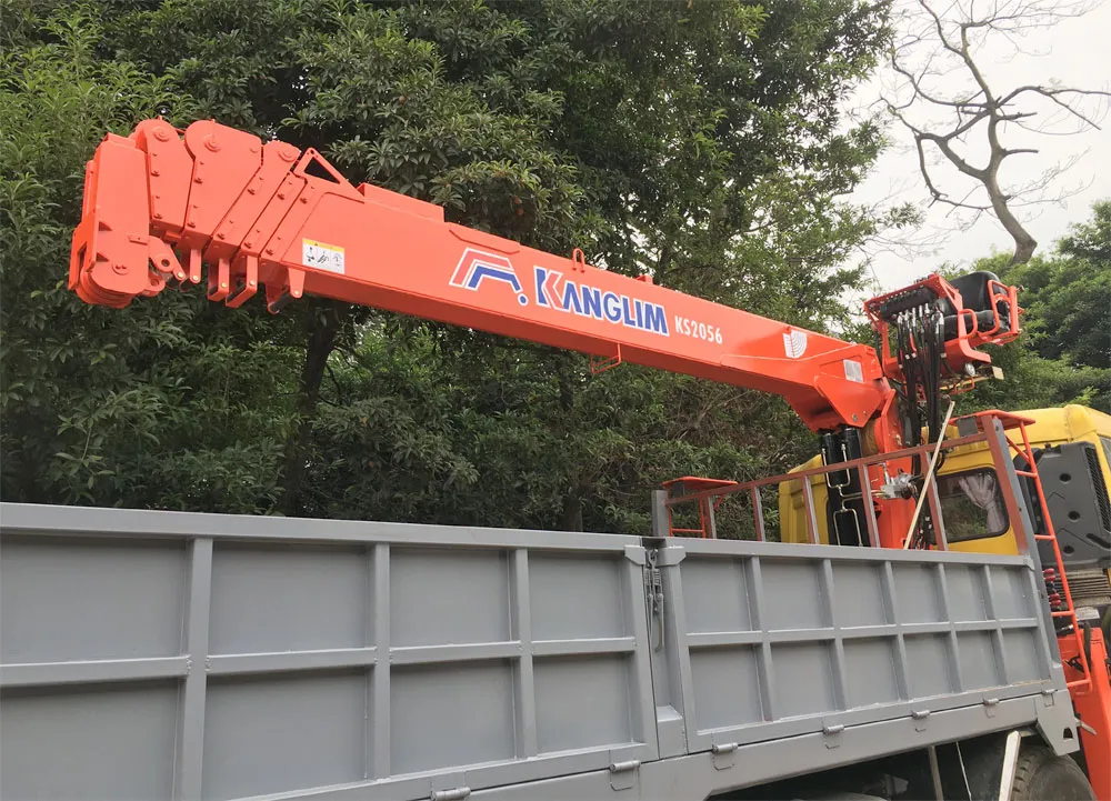 Thao tác điều khiển xe cẩu tự hành 8 tấn an toàn