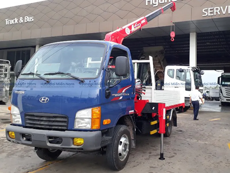 Xe cẩu Hyundai New Mighty N250SL 2.5 tấn thùng dài 4m3 ngoại thất 2026