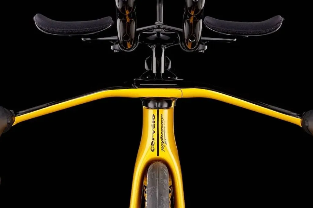 Tay lái xe đạp CervÉlo P5X dễ dàng điều khiển