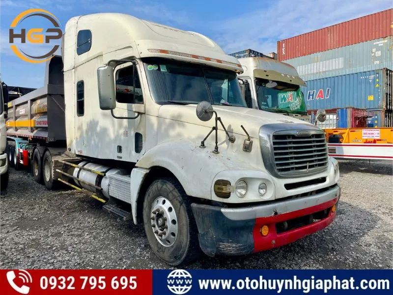 Xe đầu kéo Mỹ Freightliner Century 2 giường đời cũ chất lượng tốt
