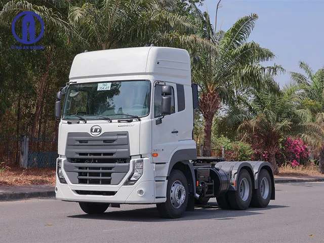 Xe đầu kéo UD 330HP 2 cầu