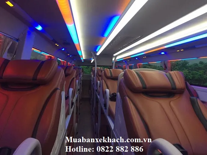 Hệ thống đèn trần sang trọng trên xe Thaco Mobihome