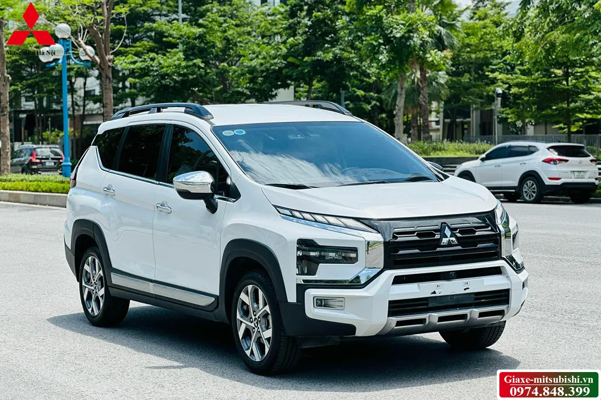 Mitsubishi Xpander Cross 2026 thiết kế SUV mạnh mẽ