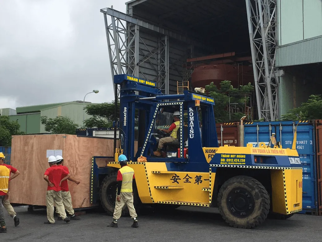 Cho thuê xe nâng 20 tấn hiệu suất cao