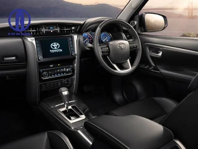 Khởi động xe số tự động bằng nút bấm hiện đại