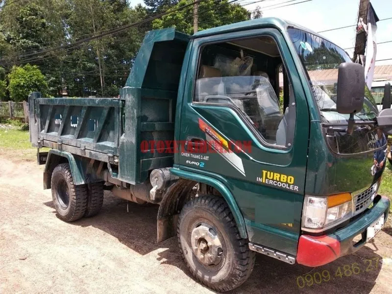 Góc nhìn ngang xe ben Chiến Thắng 3.5 tấn cũ 1 cầu giá rẻ