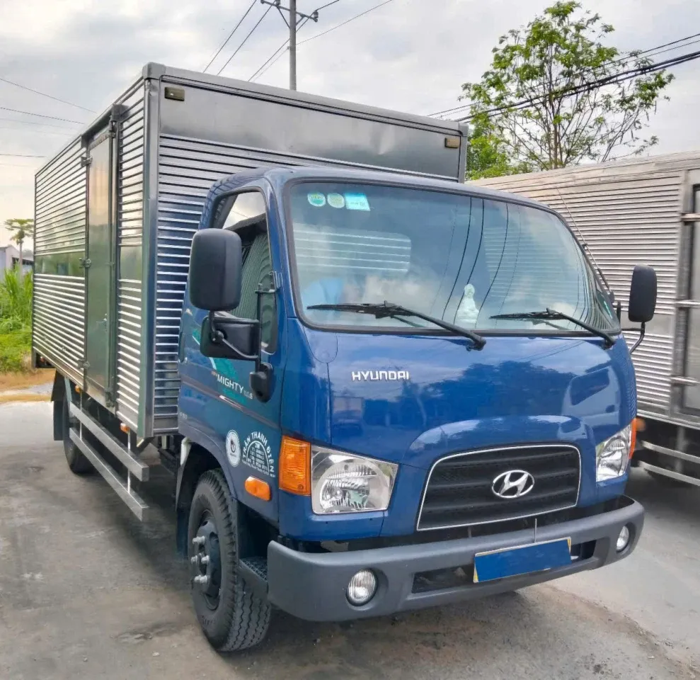 Hyundai 110SP đời 2022 nguyên bản tại bãi xe OTO JAC