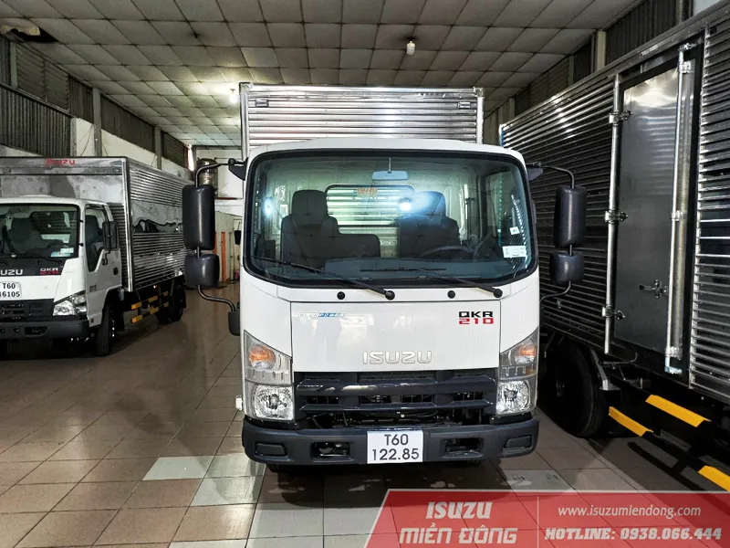 Cấu tạo thùng kín xe tải Isuzu