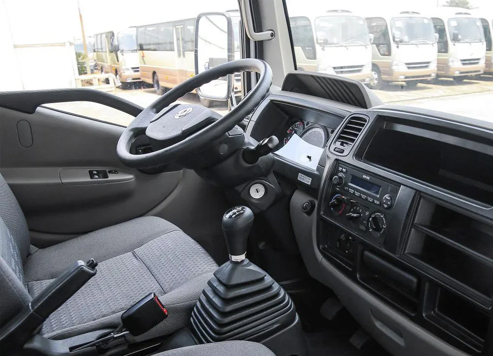 Cabin xe tải Nissan 3.5 tấn
