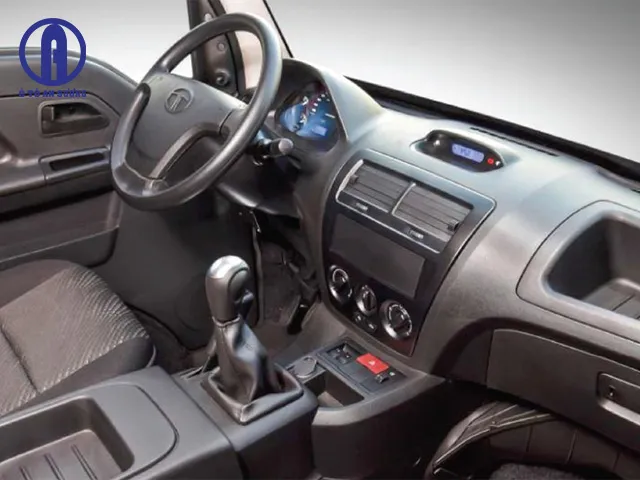 Nội thất cabin xe tải Tata 1t2 bản cao cấp