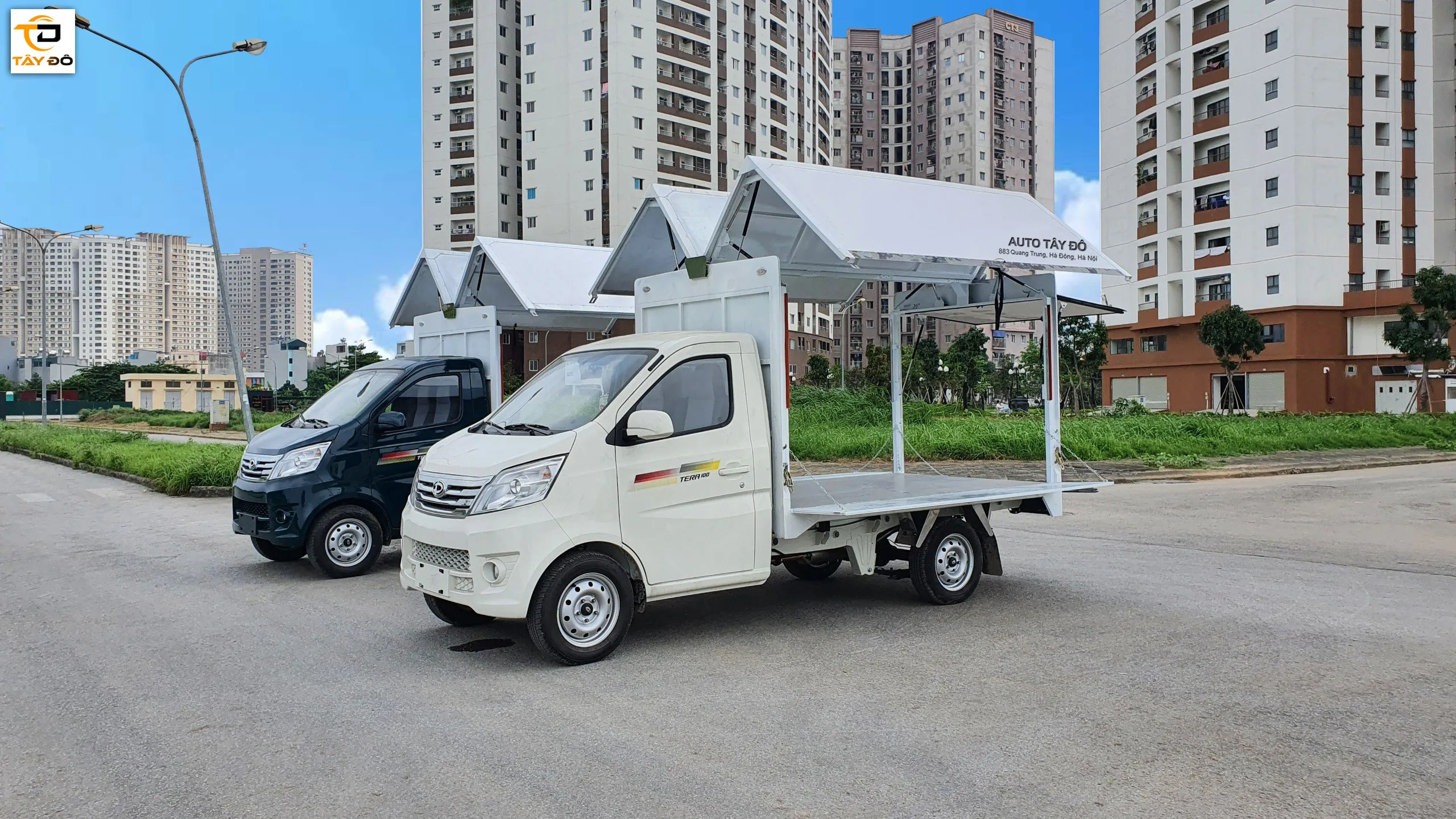 Xe tải Tera 100S thùng cánh dơi