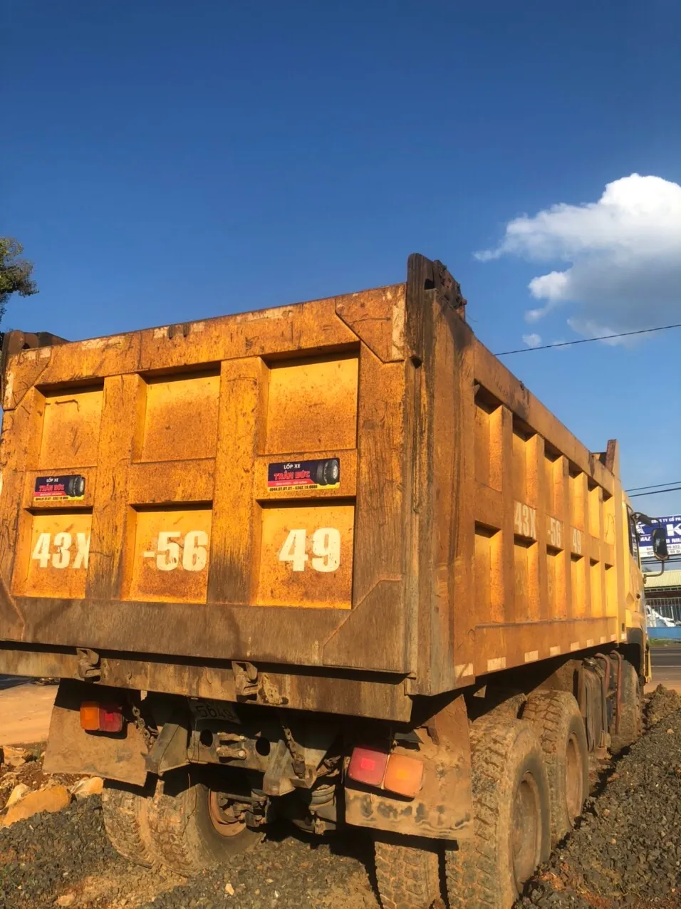 Xe ben dongfeng 3 chân