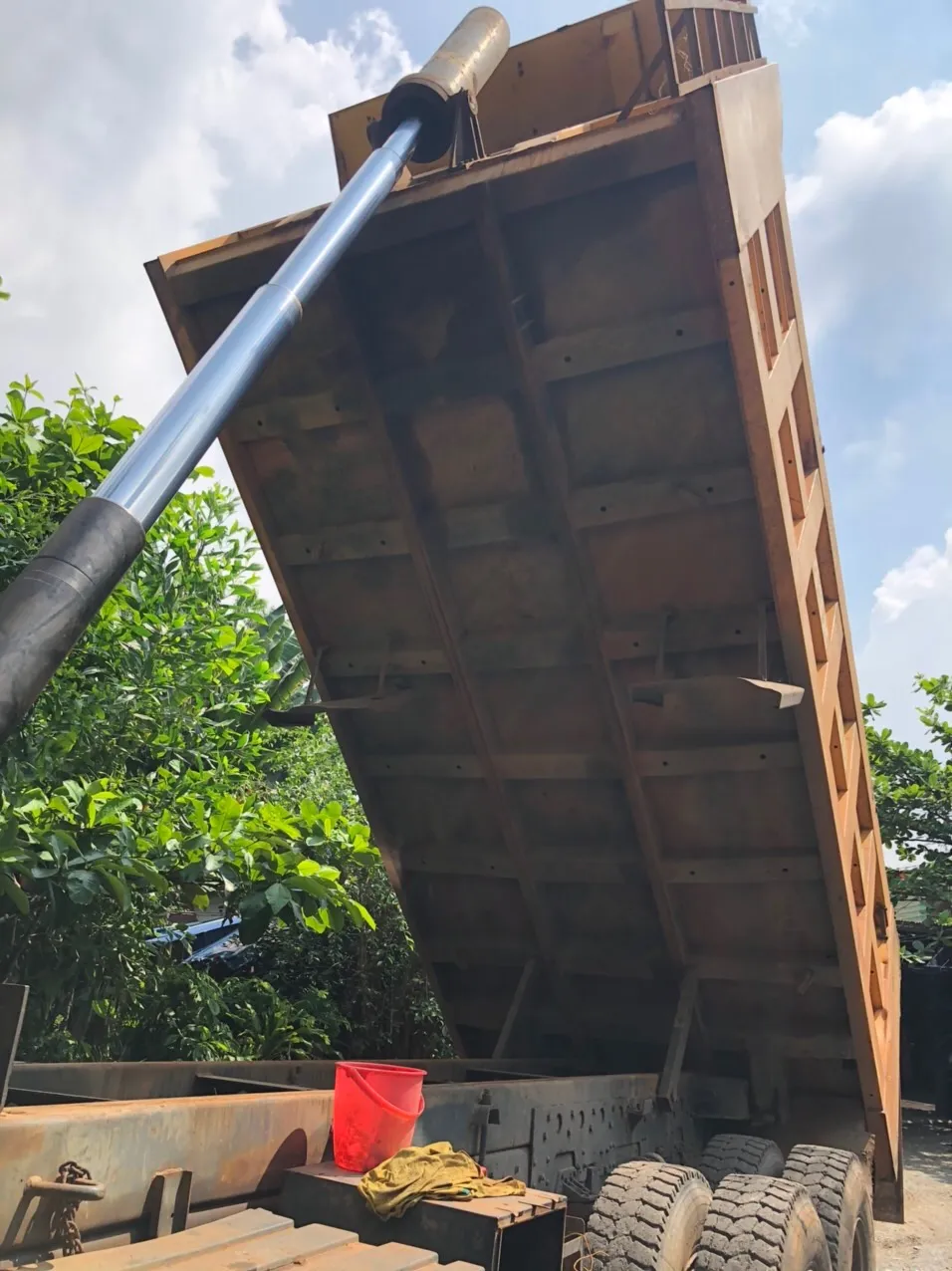 Xe ben dongfeng 3 chân