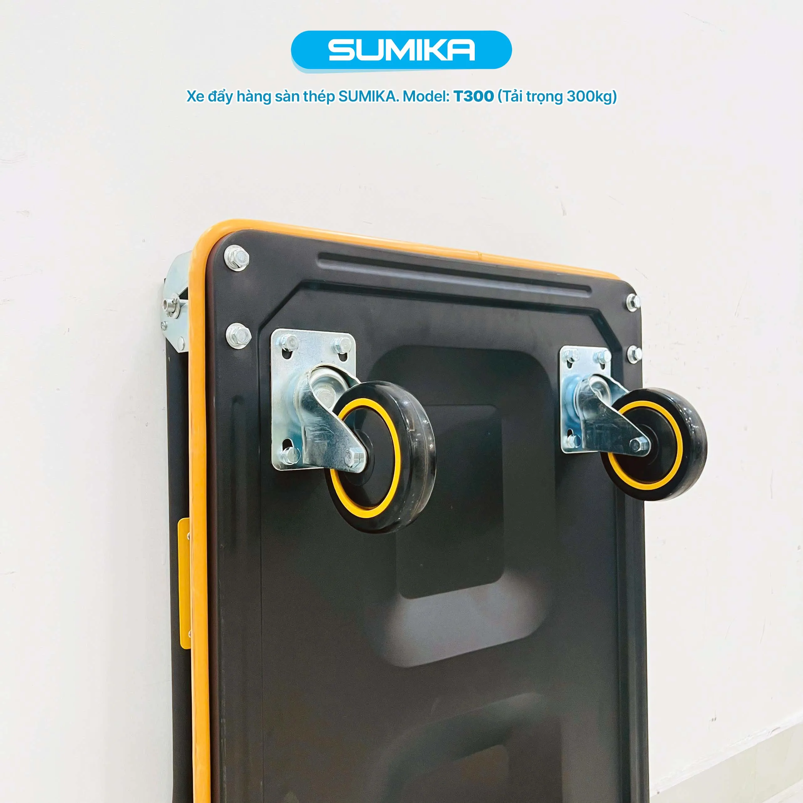 Thiết kế bánh xe xoay 360 độ giúp xe luồn lách dễ dàng