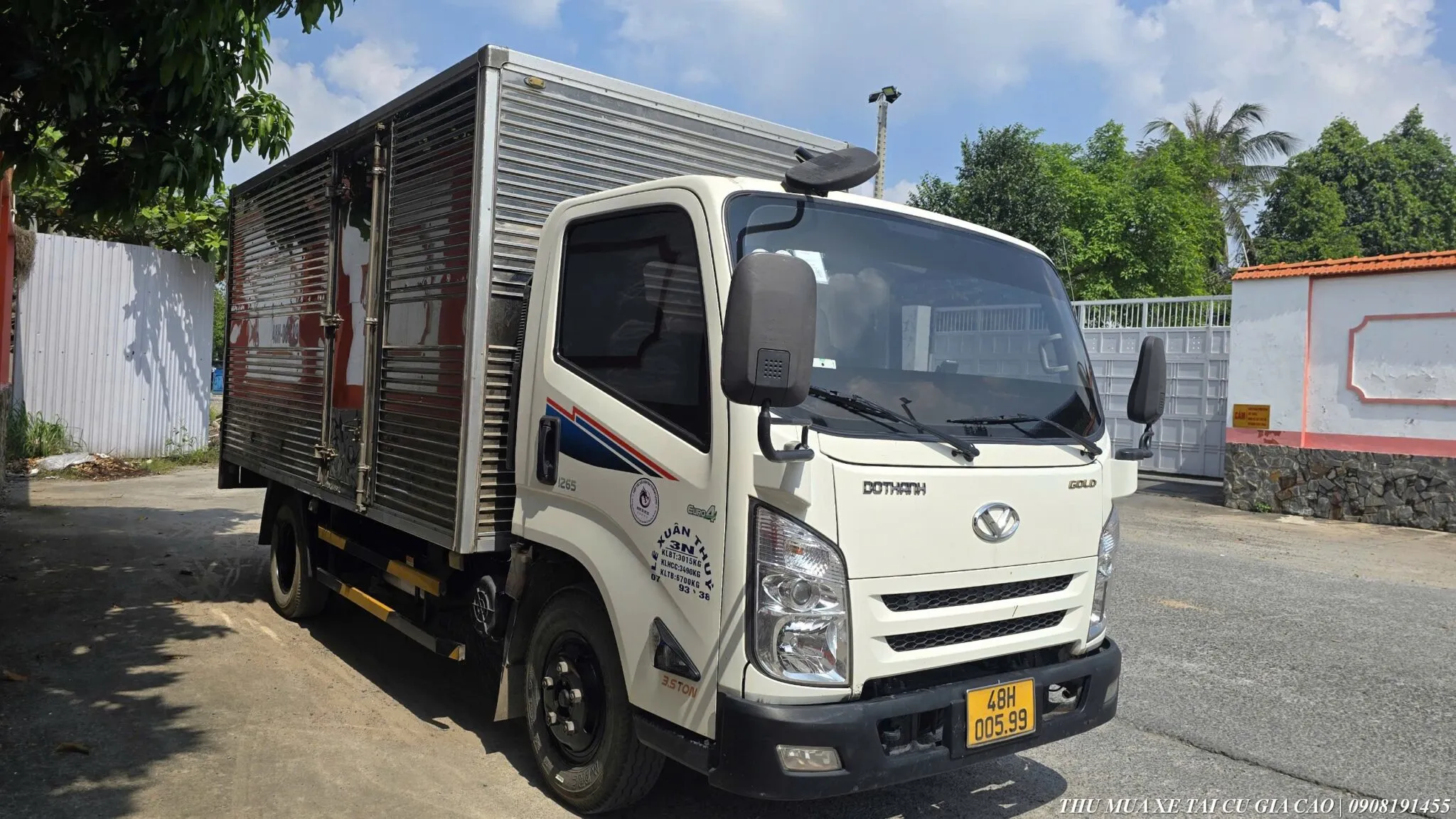 Xe tải Đô Thành cũ IZ65 3t5 đời 2021 thùng kín 4m3