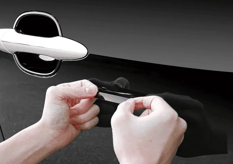 Sử dụng các thiết bị chuyên dụng để tối ưu hiệu quả sơn vết xước xe ô tô