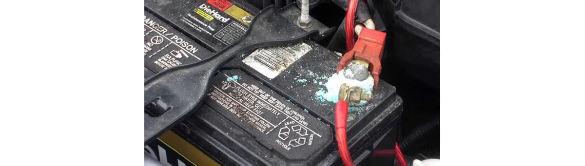 Xử lý bình ắc quy khi hết điện đột ngột để bảo vệ các linh kiện xe