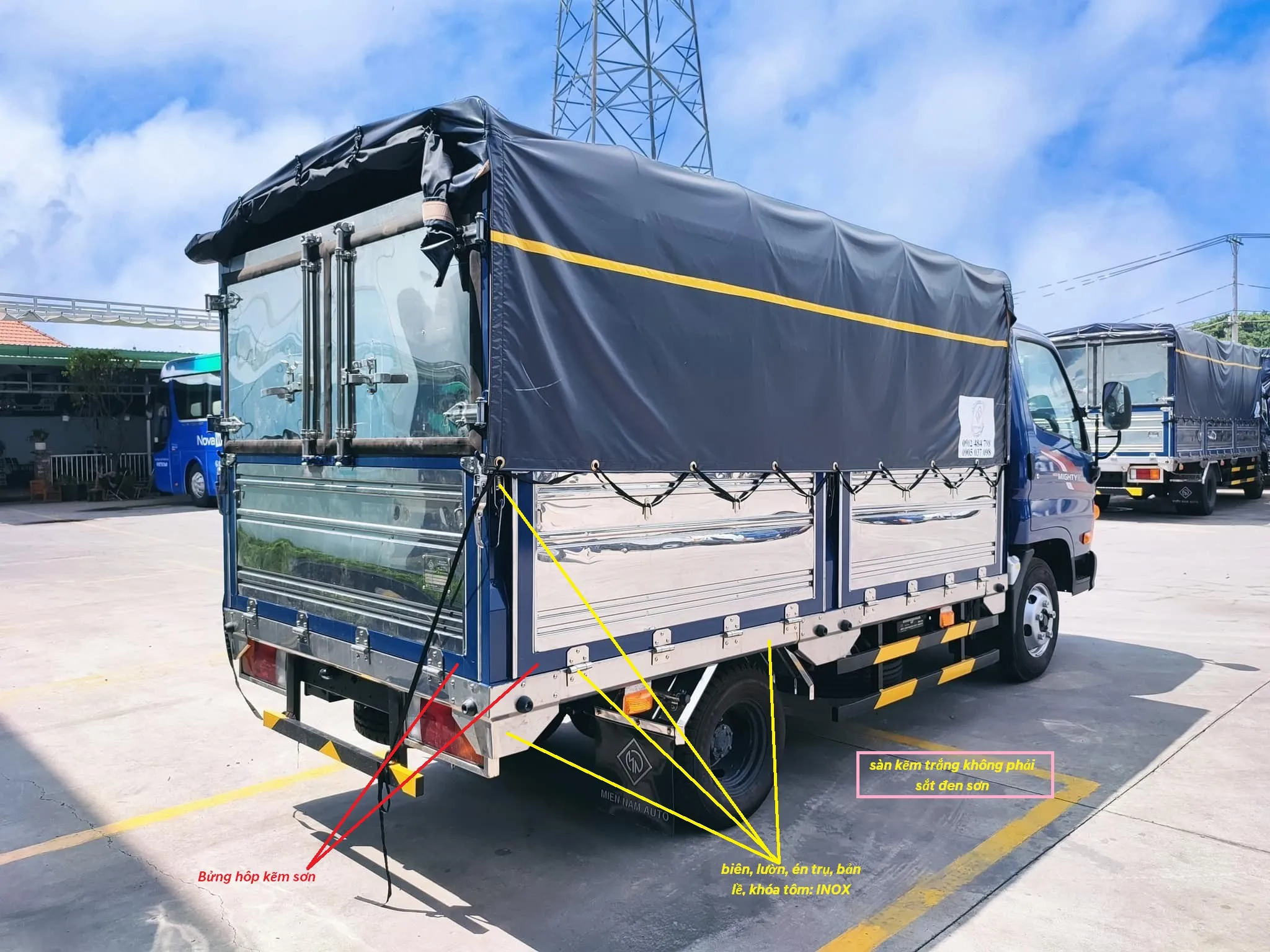 Xe tải Hyundai Porter H150 thùng mui bạt linh hoạt bốc xếp hàng