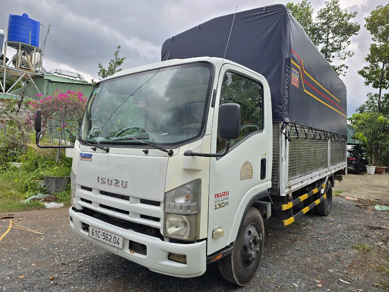 Xe tải Isuzu 3t5 cũ đời 2012 thùng 5m3 cao 2m3 sàn Inox cực đẹp