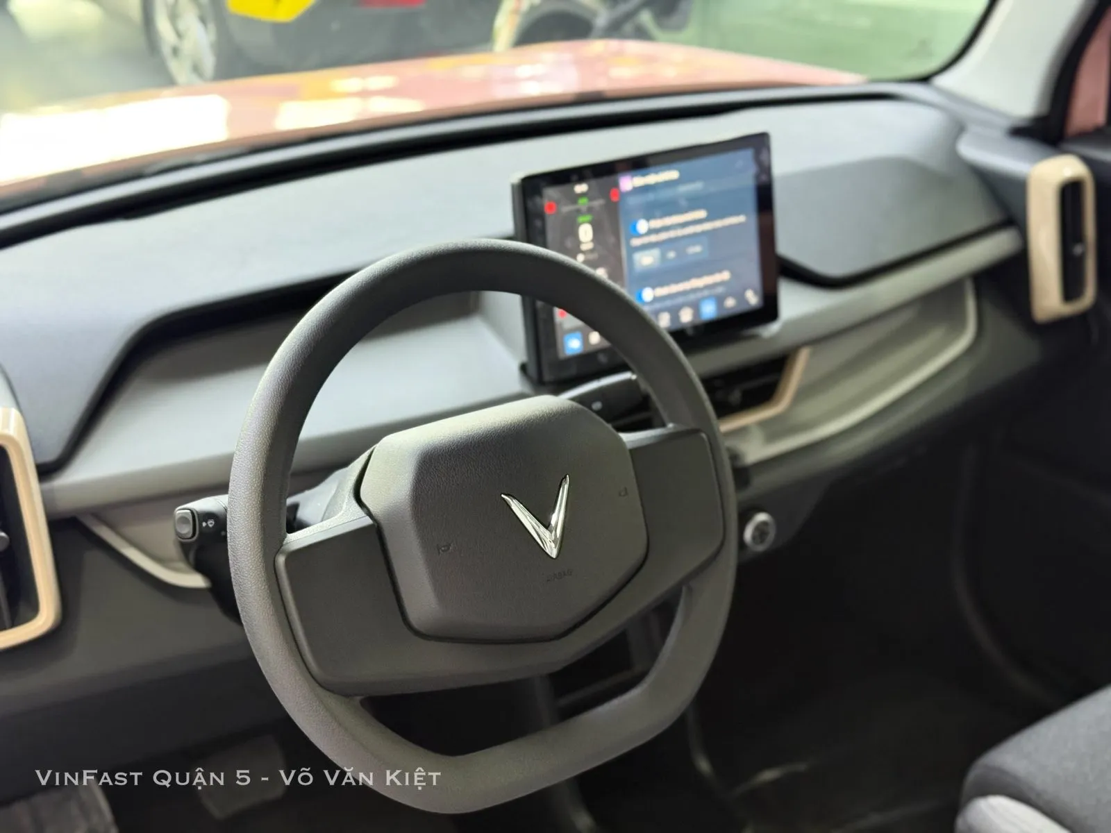 Nội thất VF3 với màn hình cảm ứng 10 inch